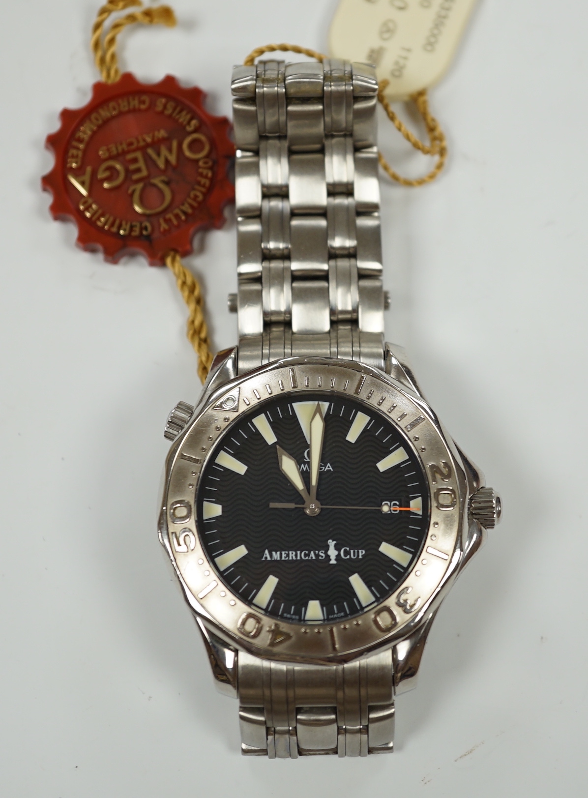 A gentleman's 2000 stainless steel Omega Seamaster Professional America's Cup wrist watch, with box and papers.